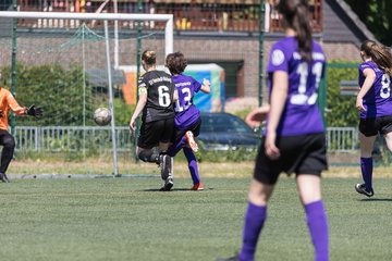 Bild 195 - wBJ SV Henstedt Ulzburg - TuS Rotenhof : Ergebnis: 12:0